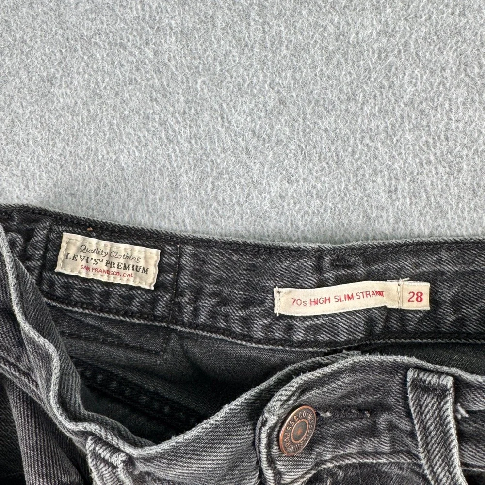 Levi's Jeans Womens 28 70s High Slim Straight Black Distressed High Rise Denim